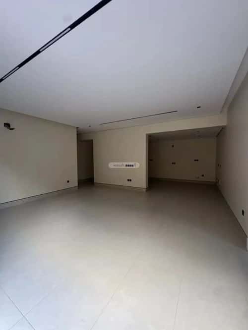 Floor 1290 SQM with 4 Bedrooms King Fahd, North Riyadh, Riyadh