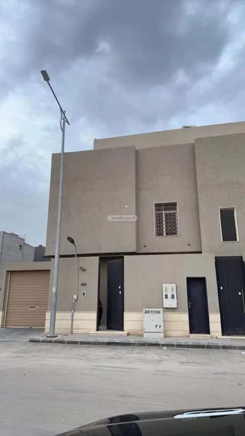 فيلا 212 متر مربع شمالية شرقية على شارع 20م العارض، شمال الرياض، الرياض