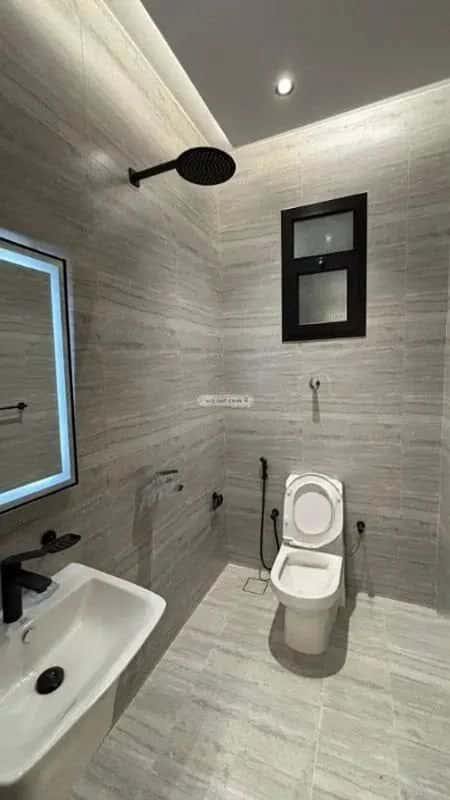 Apartment 221 SQM with 5 Bedrooms Al Difa'A, Madinah