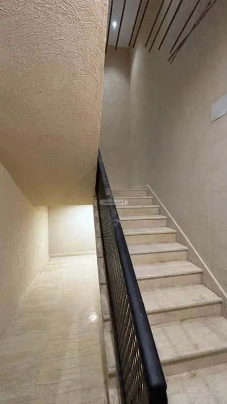 Floor 300 SQM with 5 Bedrooms Haya Nabla, Madinah