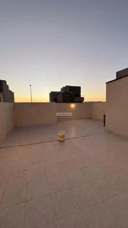 دور 300 متر مربع ب 5 غرف نبلاء، المدينة المنورة