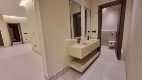 فيلا 318 متر مربع شرقية على شارع 18م العارض، شمال الرياض، الرياض