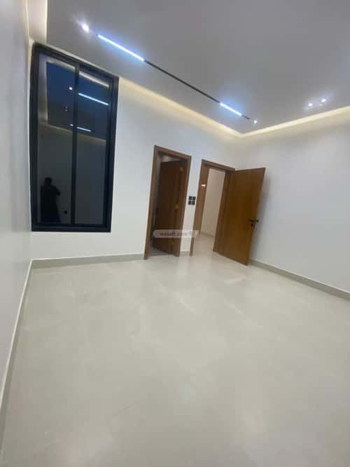 Floor 230 SQM with 4 Bedrooms Al-Janadriyah, East Riyadh, Riyadh