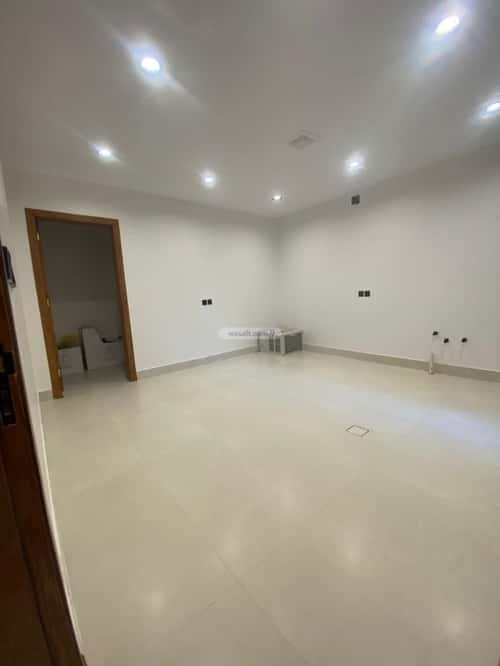 Floor 189 SQM with 3 Bedrooms Al-Janadriyah, East Riyadh, Riyadh