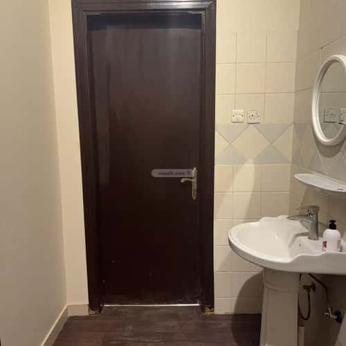 Villa 500 SQM Facing North with 1 Bedroom Ishbiliyah, East Riyadh, Riyadh