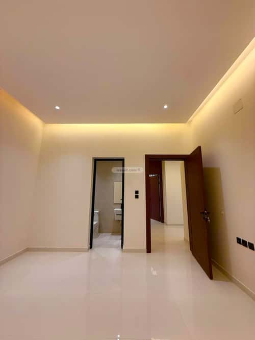 Villa 372 SQM Facing East on 20m Width Street Al-Mahdiyah, West Riyadh, Riyadh