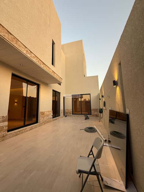 Villa 372 SQM Facing East on 20m Width Street Al-Mahdiyah, West Riyadh, Riyadh