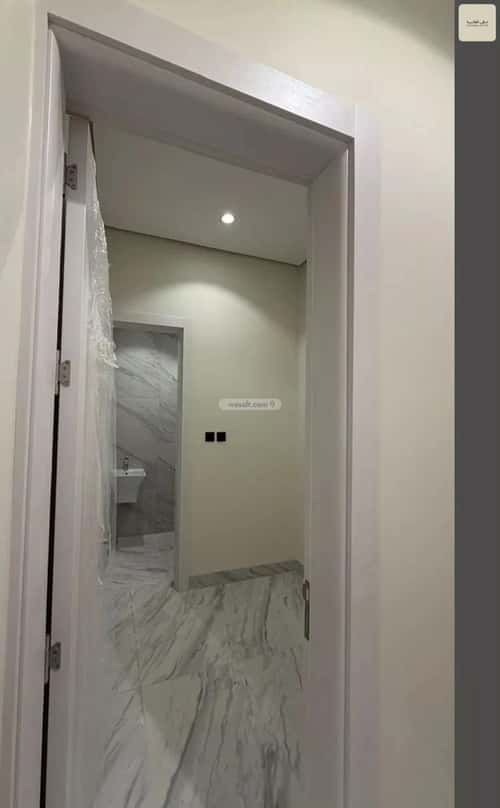 Floor 360 SQM with 5 Bedrooms Ar-Rimal, East Riyadh, Riyadh