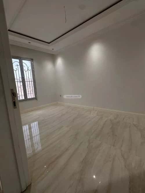 Floor 750 SQM with 5 Bedrooms Twaeeq, West Riyadh, Riyadh