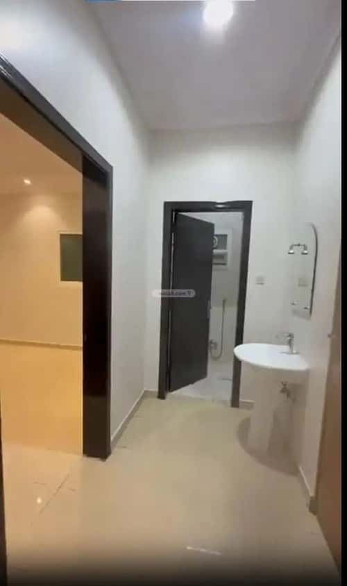 Floor 600 SQM with 4 Bedrooms Ishbiliyah, East Riyadh, Riyadh