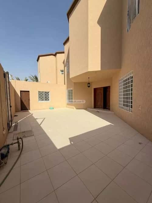 فيلا 800 متر مربع شمالية شرقية على شارع 15م النزهة، شمال الرياض، الرياض