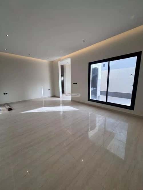 Villa 328 SQM Facing North with 5 Bedrooms Al-Janadriyah, East Riyadh, Riyadh
