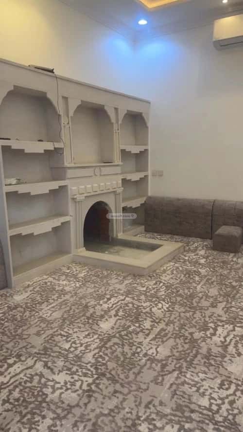 Villa 300 SQM Facing West with 4 Bedrooms Ar-Rimal, East Riyadh, Riyadh