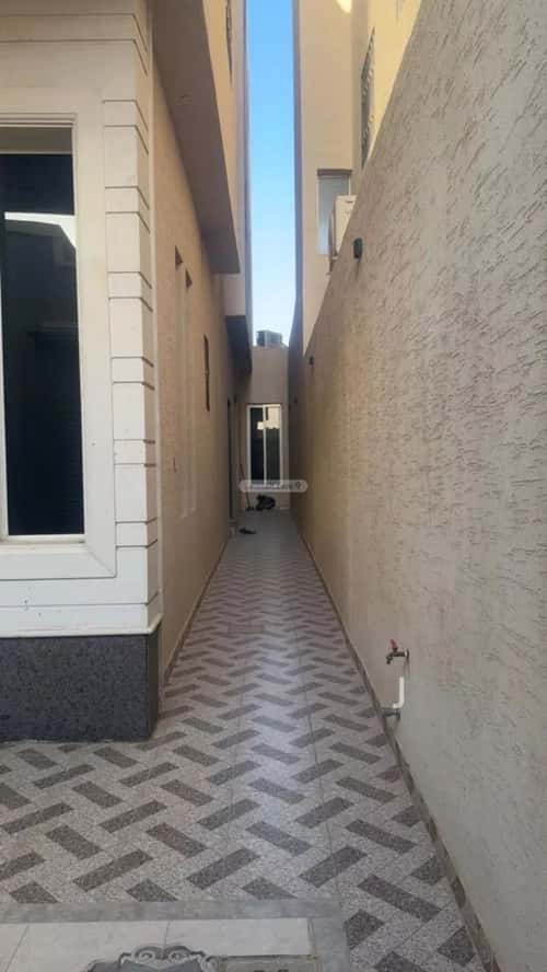 فيلا 300 متر مربع واجهة غربية ب 4 غرف الرمال، شرق الرياض، الرياض