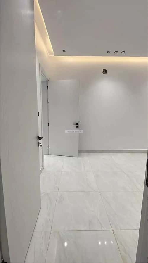 فيلا 183 متر مربع جنوبية على شارع 18م النظيم، شرق الرياض، الرياض