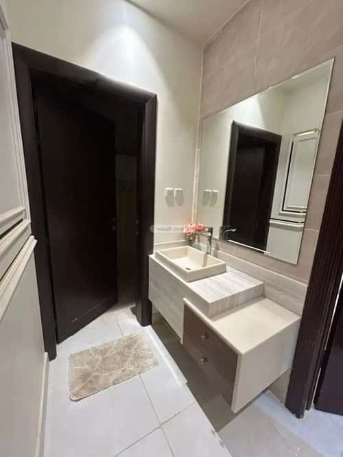 Apartment 600 SQM with 4 Bedrooms Al-Hamra, East Riyadh, Riyadh