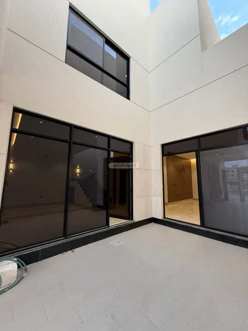 Villa 348 SQM Facing South on 25m Width Street Al-Mahdiyah, West Riyadh, Riyadh