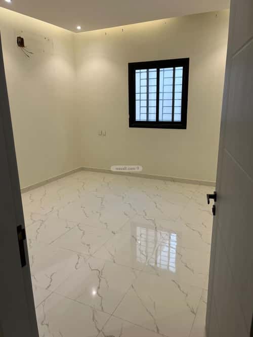 Floor 155 SQM with 5 Bedrooms Okaz, South Riyadh, Riyadh