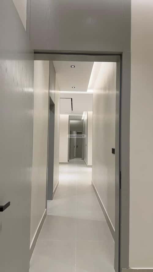 Floor 223 SQM with 3 Bedrooms Al-Janadriyah, East Riyadh, Riyadh