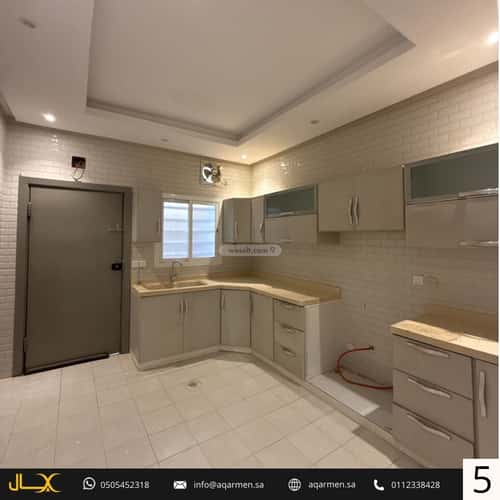Floor 300 SQM with 3 Bedrooms Al-Arid, North Riyadh, Riyadh