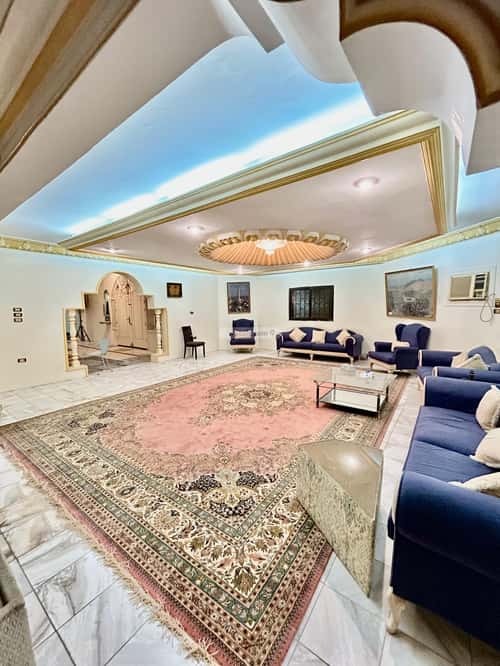 Building 772 SQM with 4 Floors Facing South Alzahraa, Makkah Al Mukarramah