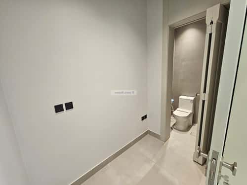 Floor 198 SQM with 5 Bedrooms Qurtubah, East Riyadh, Riyadh