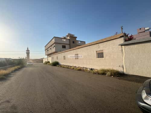Land 400 SQM Facing North on 10m Width Street Al Safliyah, Alttayif