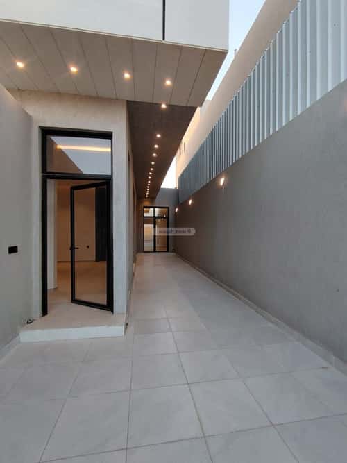 Floor 200 SQM with 4 Bedrooms Al-Janadriyah, East Riyadh, Riyadh