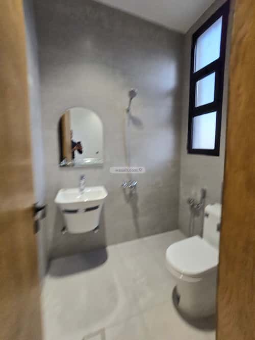 Floor 165 SQM with 3 Bedrooms Al-Janadriyah, East Riyadh, Riyadh