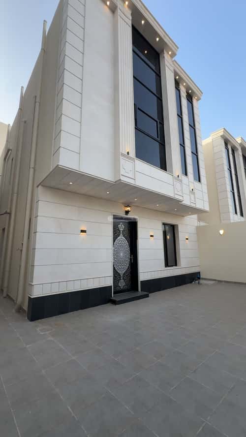 Villa 593 SQM Facing South on 20m Width Street Al-Qurayyat, Alttayif