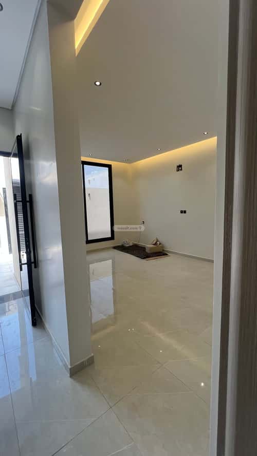 Villa 250 SQM Facing East on 20m Width Street King Fahad Dist, Aldammam