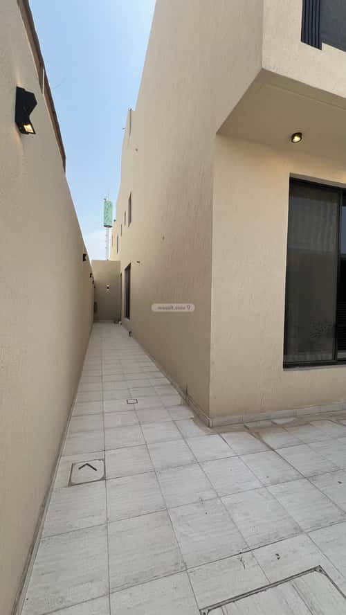 Villa 250 SQM Facing East on 20m Width Street King Fahad Dist, Aldammam