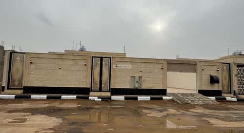 دور 700 متر مربع ب 7 غرف المدائن، حائل