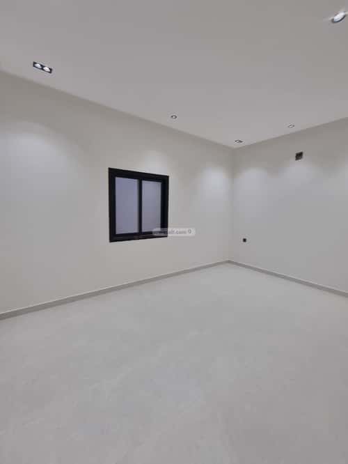 Floor 215 SQM with 5 Bedrooms Okaz, South Riyadh, Riyadh