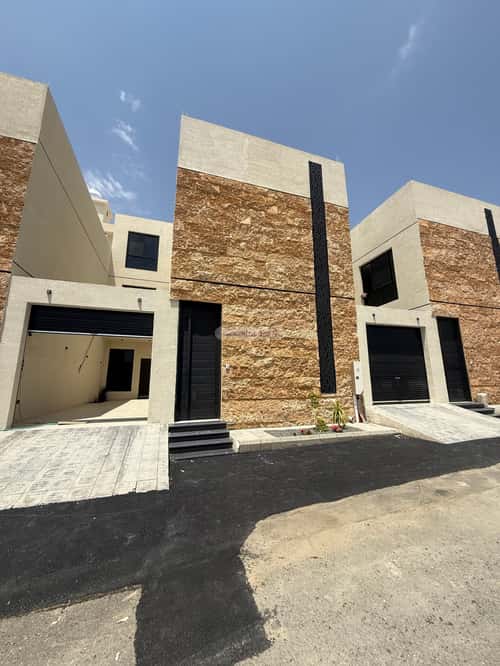 Villa 405 SQM Facing East on 20m Width Street Shamal Quri Tandah, Khamis Mushait