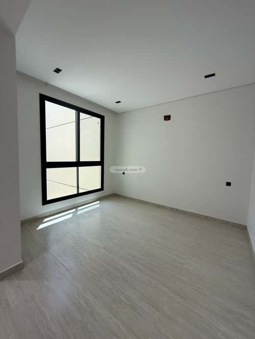 Villa 405 SQM Facing East on 20m Width Street Shamal Quri Tandah, Khamis Mushait