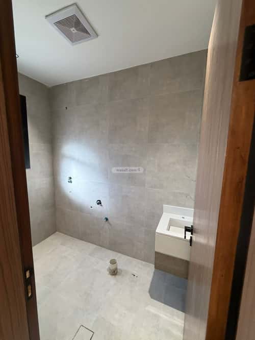 Floor 184 SQM with 5 Bedrooms Al Nakhbah, East Riyadh, Riyadh