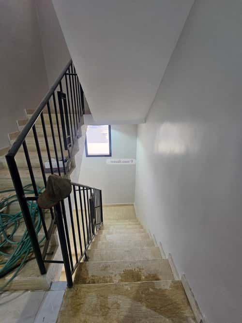 Floor 163 SQM with 5 Bedrooms Ar-Rimal, East Riyadh, Riyadh