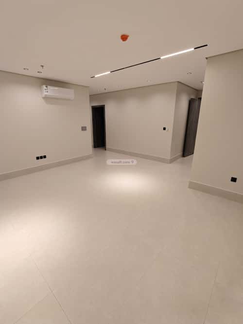 Apartment with 5 Bedrooms Al Zohoor, Aldammam
