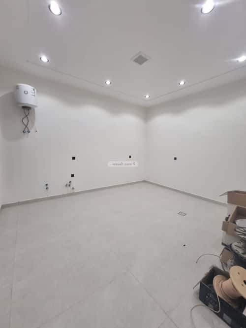 Floor 231 SQM with 5 Bedrooms Okaz, South Riyadh, Riyadh