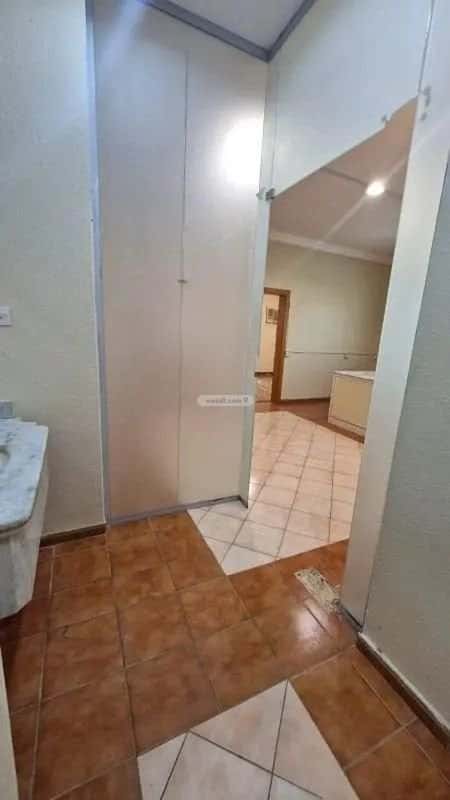 Apartment 312 SQM with 3 Bedrooms Al-Nuzha, North Riyadh, Riyadh