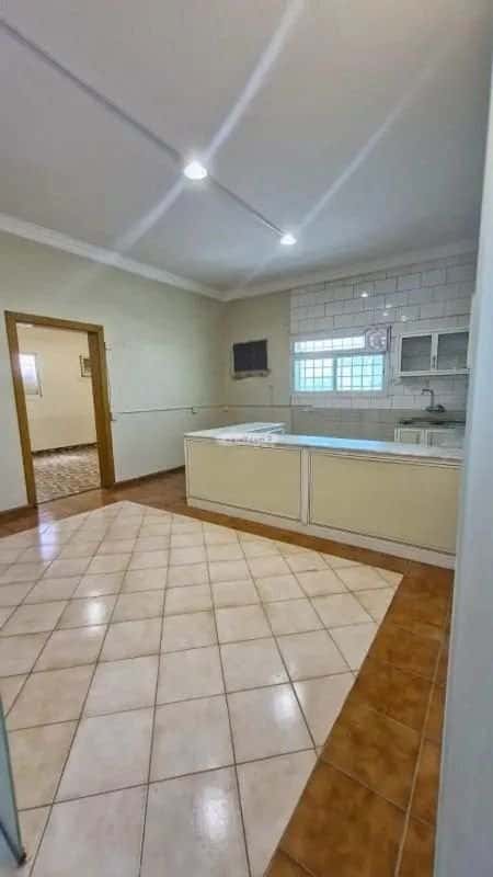 Apartment 312 SQM with 3 Bedrooms Al-Nuzha, North Riyadh, Riyadh