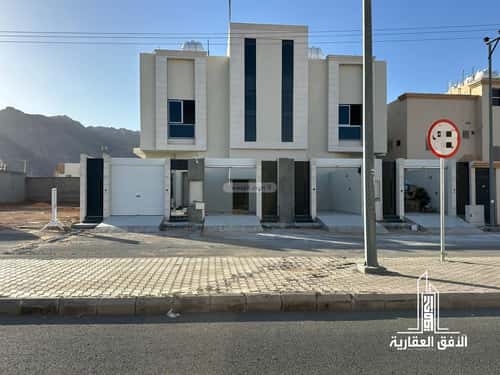 Apartment 233 SQM with 5 Bedrooms Al-Shifa, Hayil