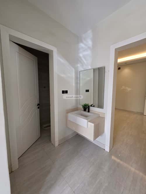 Semi-Furnished Floor with 5 Bedrooms Bader, South Riyadh, Riyadh