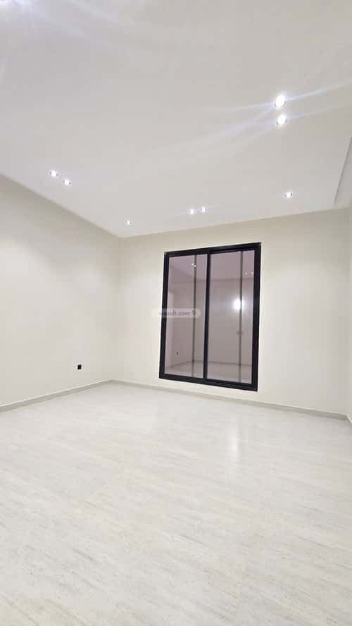 Floor 210 SQM with 6 Bedrooms Okaz, South Riyadh, Riyadh