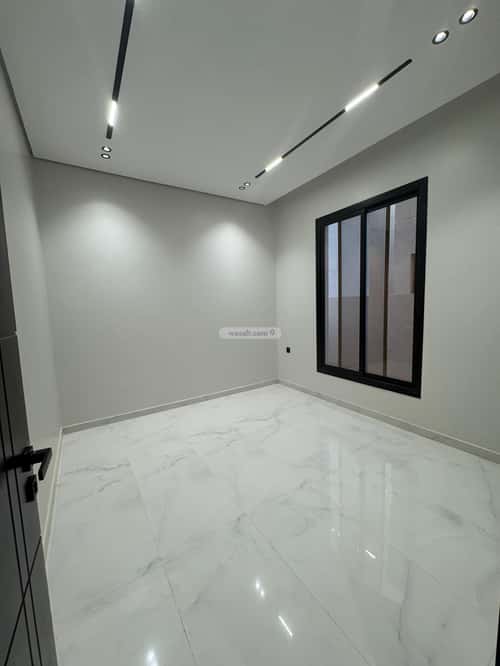Floor 168 SQM with 5 Bedrooms Al-Janadriyah, East Riyadh, Riyadh