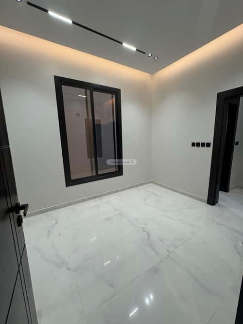 Floor 168 SQM with 5 Bedrooms Al-Janadriyah, East Riyadh, Riyadh