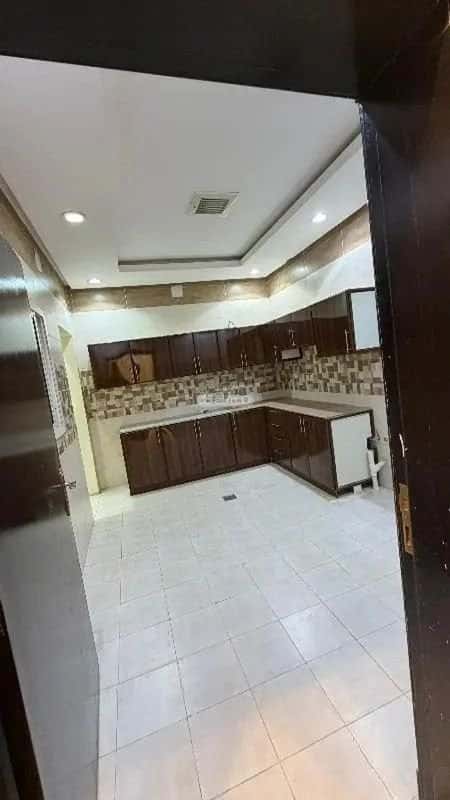 Apartment 375 SQM with 4 Bedrooms Al-Qairawan, North Riyadh, Riyadh