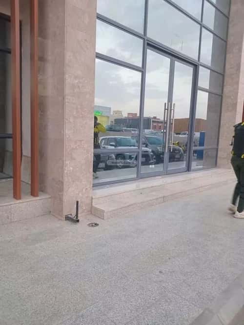 Building 1100 SQM Facing South Al-Wadi, North Riyadh, Riyadh
