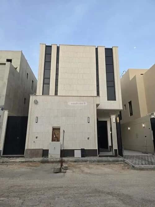 Villa 300 SQM Facing West on 15m Width Street Ar-Rimal, East Riyadh, Riyadh